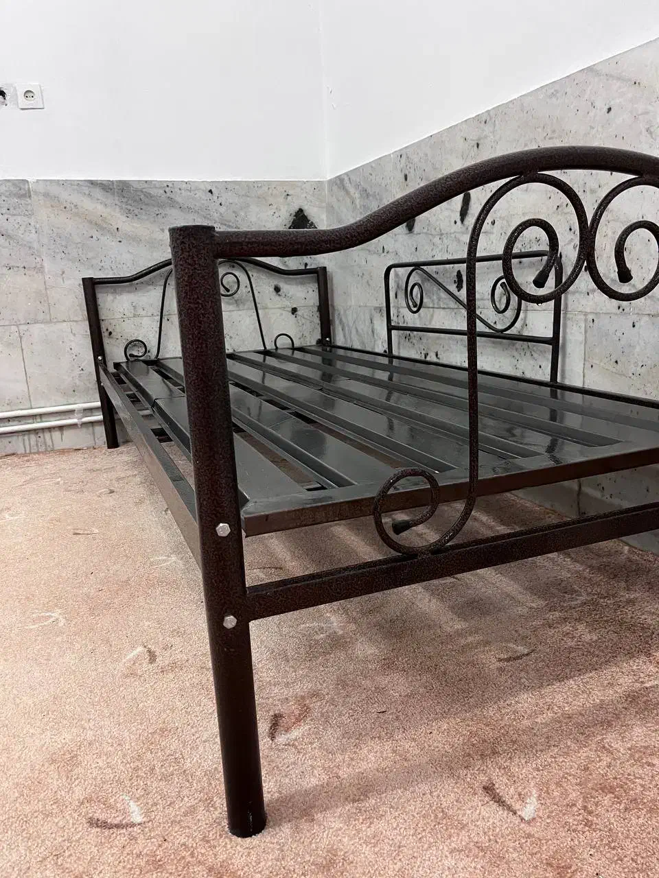 تخت خواب فلزی یک و دوطبقه|تخت و سرویس خواب|بیرجند, |دیوار