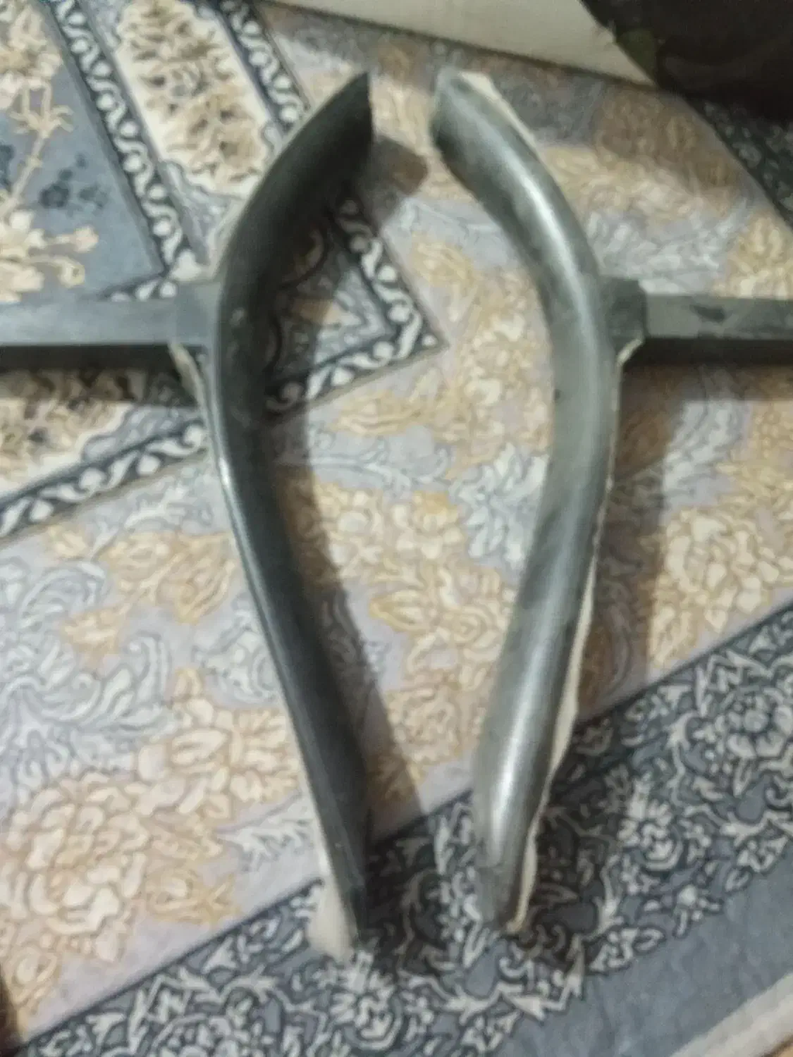 پای تلویزیون|تلویزیون و پروژکتور|برخوار, |دیوار