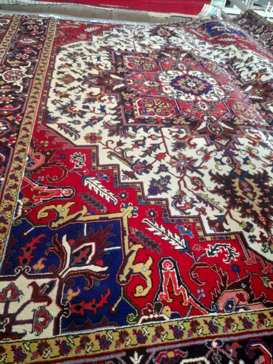 خریدار فرش۶متری تازه وکهنه معاوضه میکنیم|فرش|تبریز, |دیوار