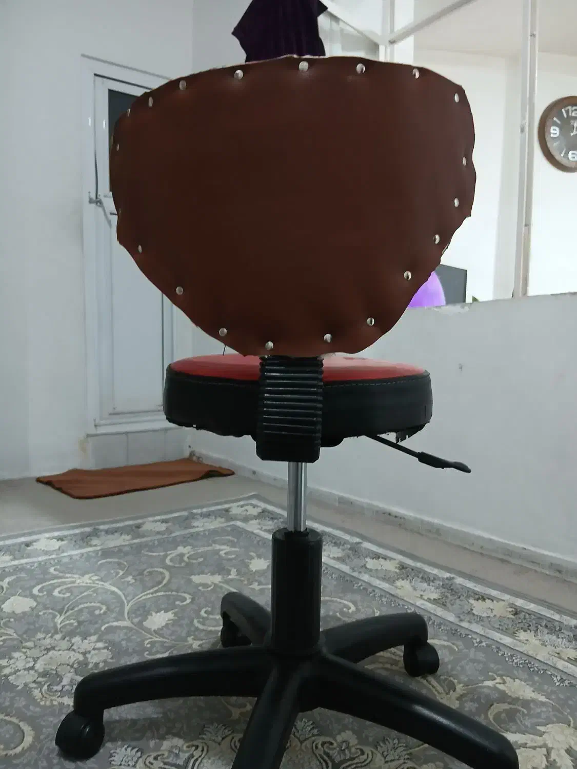 سندلی جک دار چرخشی|صندلی و نیمکت|سقز, |دیوار