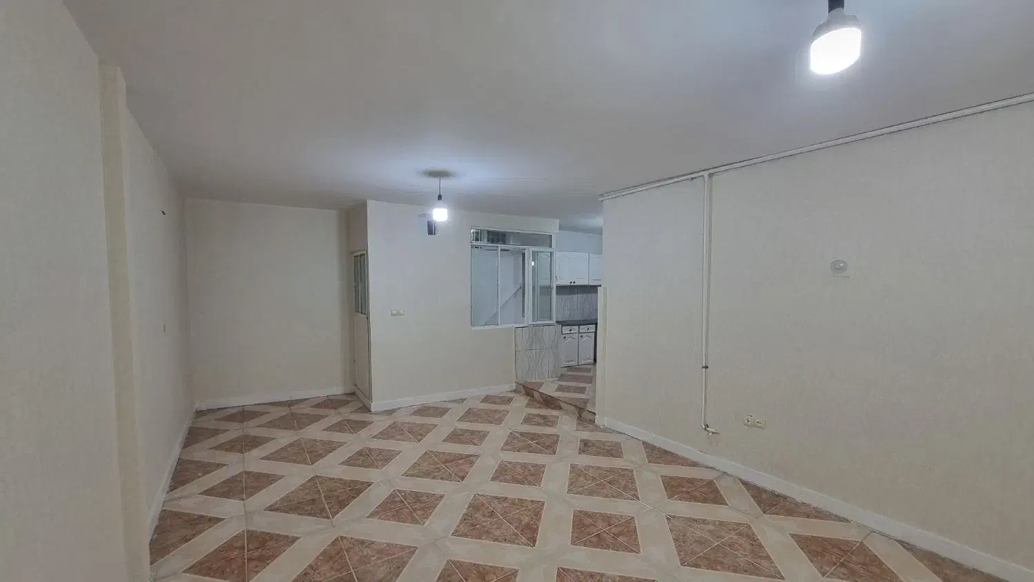 رهن اجاره واحد اپارتمان طبقه اول پارکینگ دار|اجارهٔ آپارتمان|محمدشهر, کوی بهار|دیوار