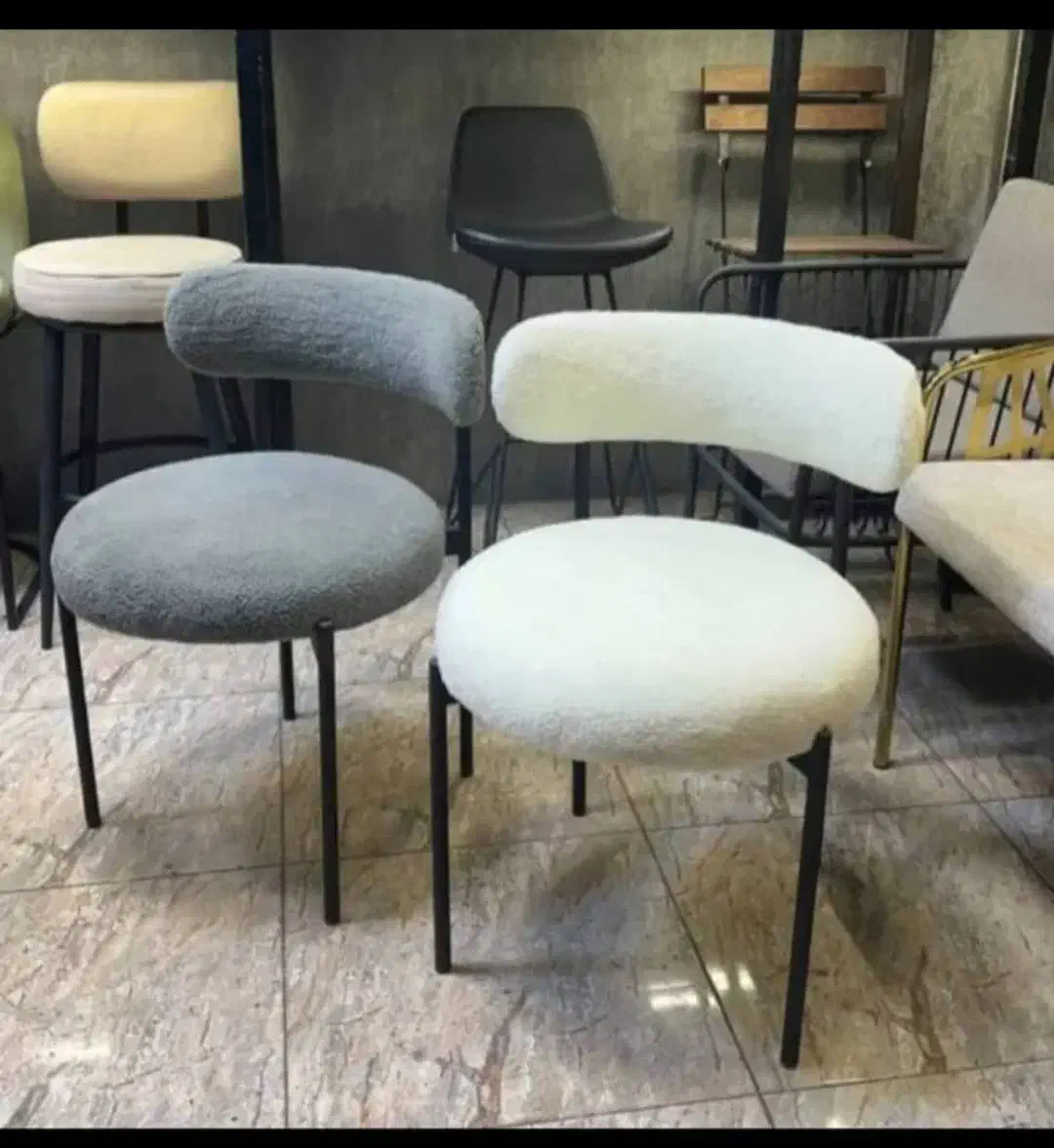 لوازم سالن آرایشگاه بخور مانیکور پدیکور تخت صندلی|آرایشگاه و سالنهای زیبایی|شیراز, سینما سعدی|دیوار