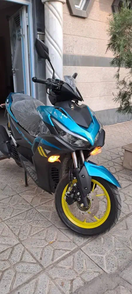 ۲ عدد موتور کلیک|موتورسیکلت|بروجرد, |دیوار