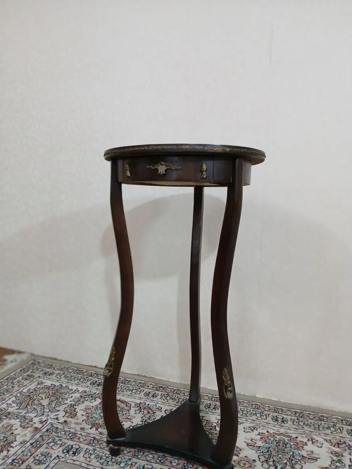 میزتلفن|میز تلفن|مشهد, چهنو|دیوار