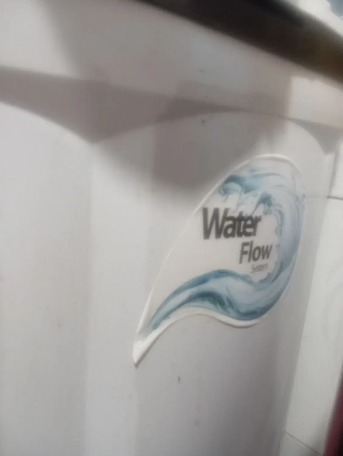 ماشین لباسشویی ۴تومن سالم در حد نوع|ماشین لباسشویی و خشک‌کن لباس|لاهیجان, شهرک جانبازان|دیوار