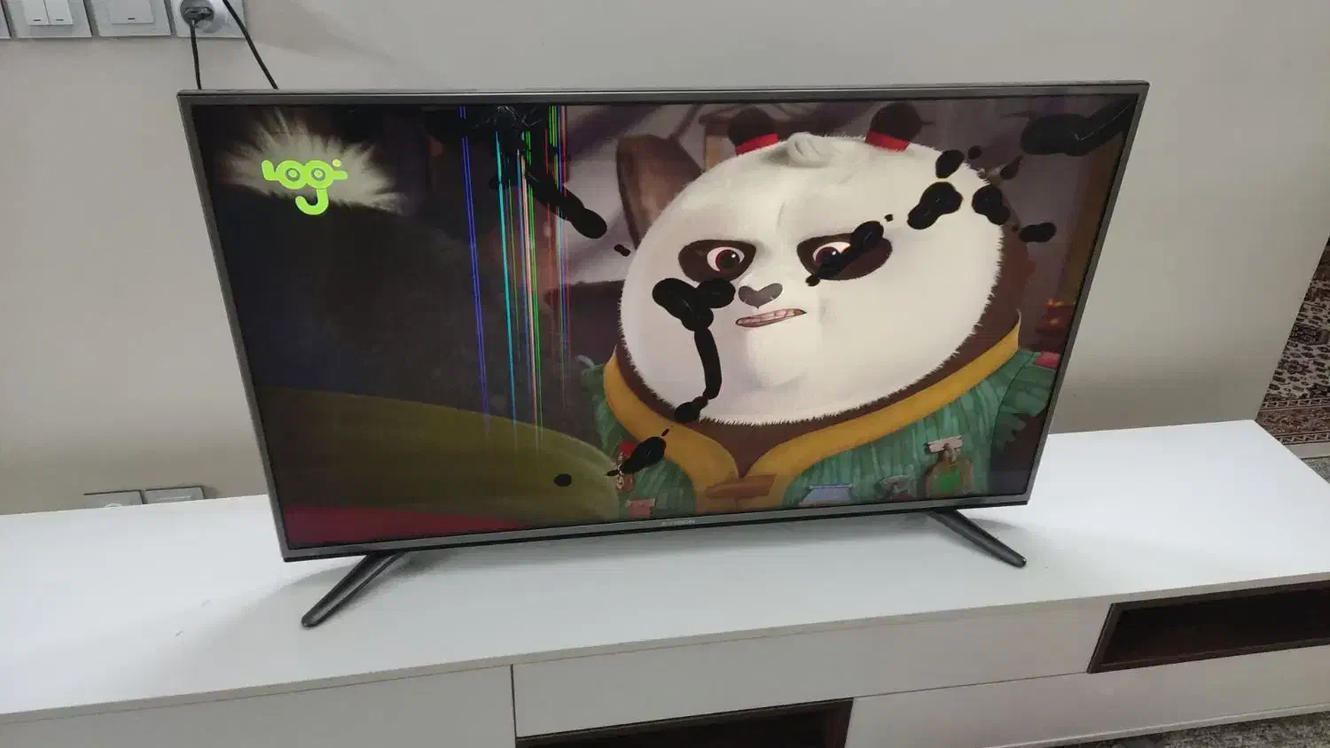 تلویزیون ۴۹ اینچ نیاز مند تعمیر|تلویزیون و پروژکتور|اصفهان, دشتستان|دیوار