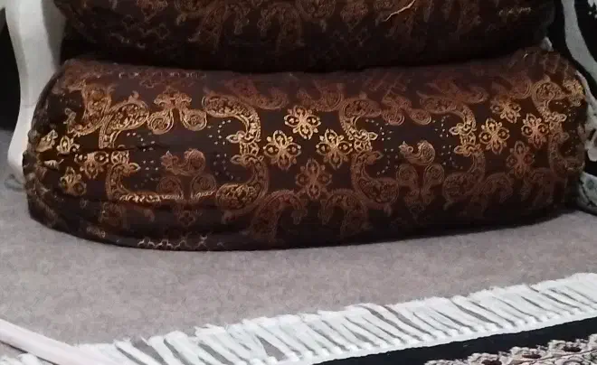 پشتی و بالشت گرد|پشتی|شیراز, شهرک مهرگان|دیوار