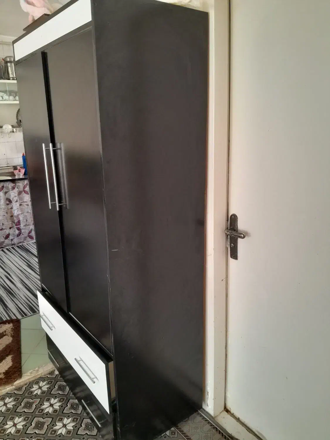 کمد لباس|جاکفشی، کمد، دراور|نیشابور, هفده شهریور|دیوار