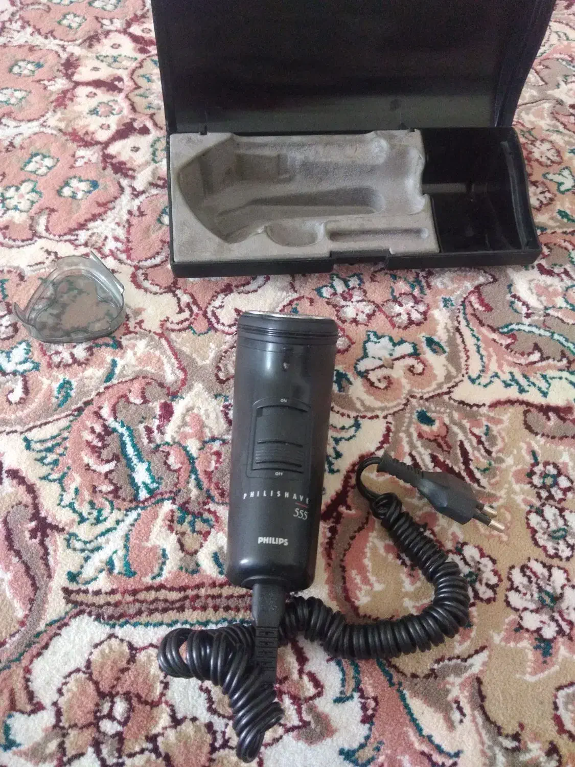 ریش تراش سه تیغ فیلیپس اصلی|آرایشی، بهداشتی، درمانی|کاشمر, |دیوار