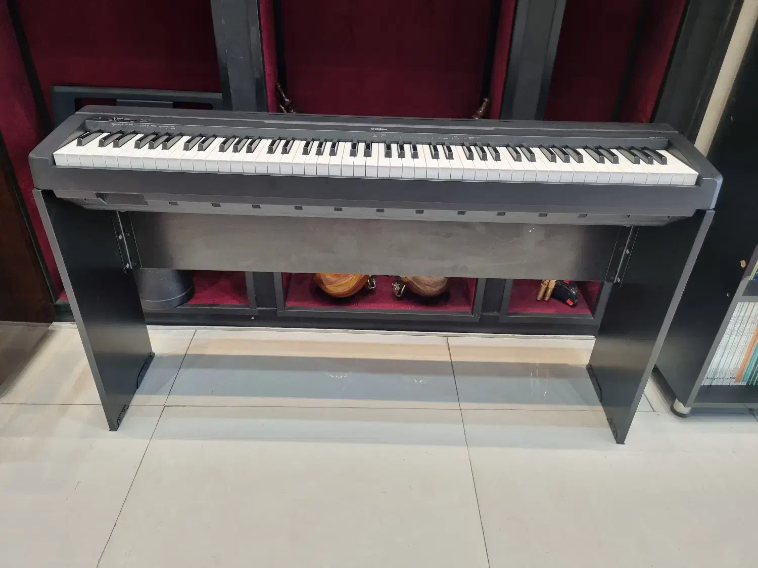 فروش پیانو پرتابل یاماها P45 همراه پایه و پدال|پیانو، کیبورد، آکاردئون|اردبیل, |دیوار