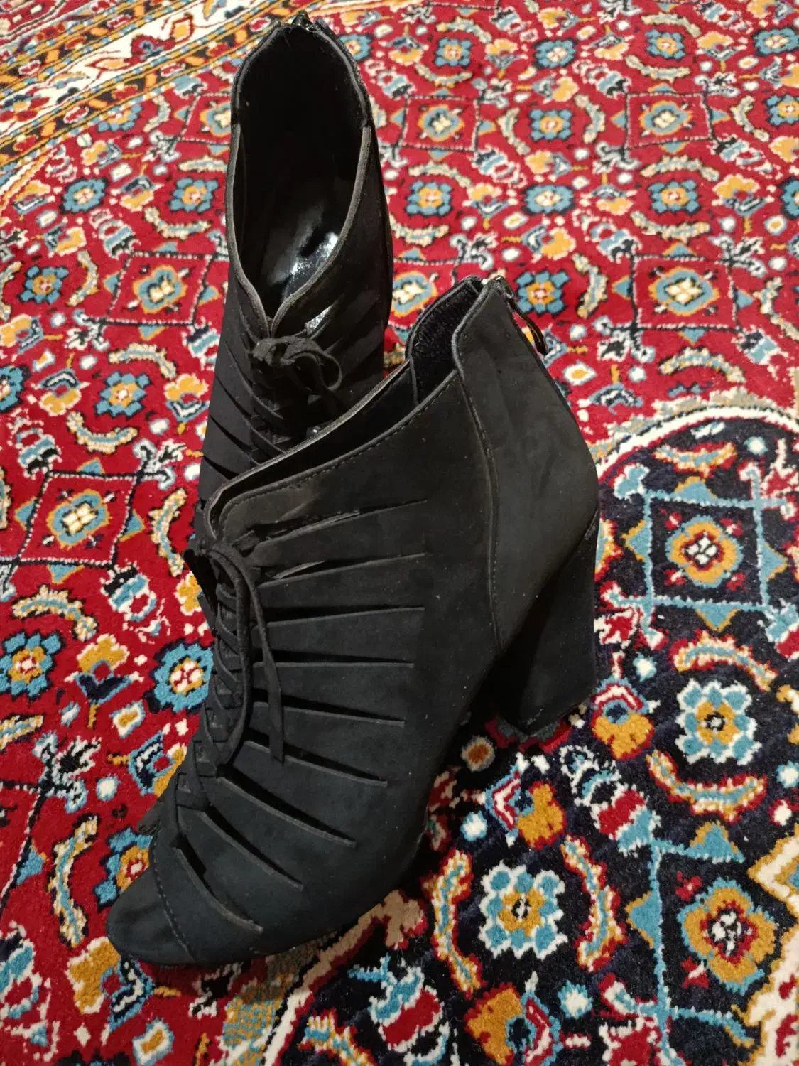 کفش|کیف، کفش، کمربند|گرمسار, |دیوار