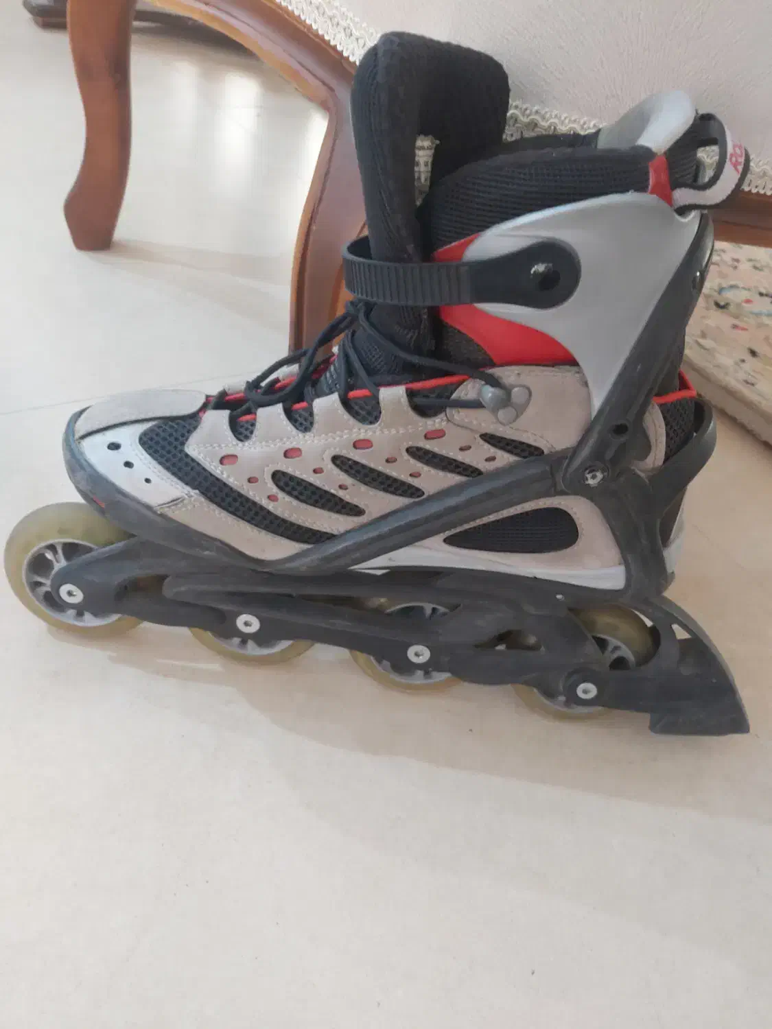 اسکیت رولربلید در حد نو|دوچرخه، اسکیت، اسکوتر|ساوه, |دیوار