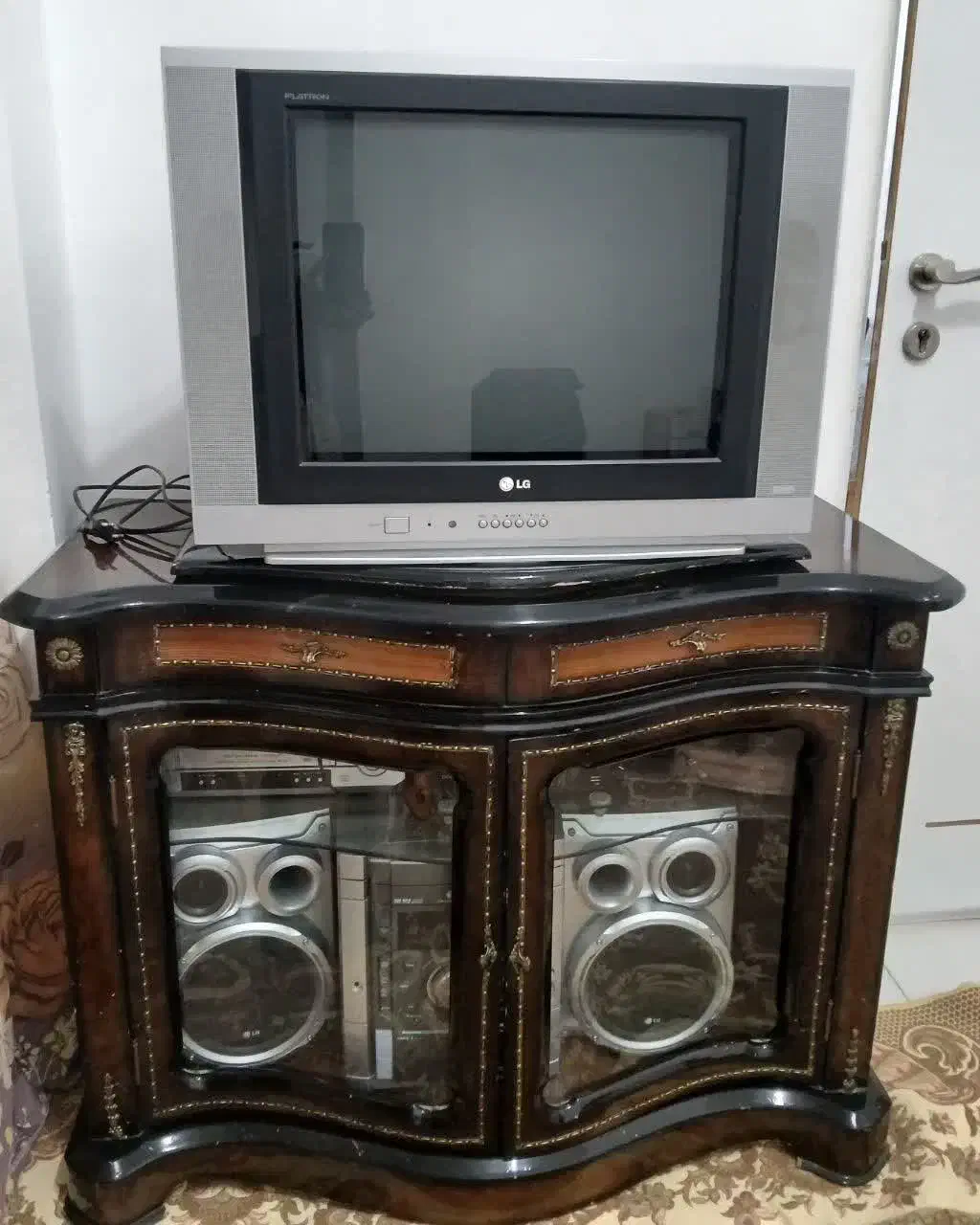 تلویزیون و میز|تلویزیون و پروژکتور|لنجان, |دیوار