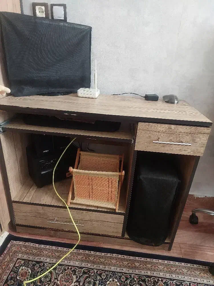 میز کامپیوتر کاملا سالم|میز تحریر و کامپیوتر|مراغه, |دیوار