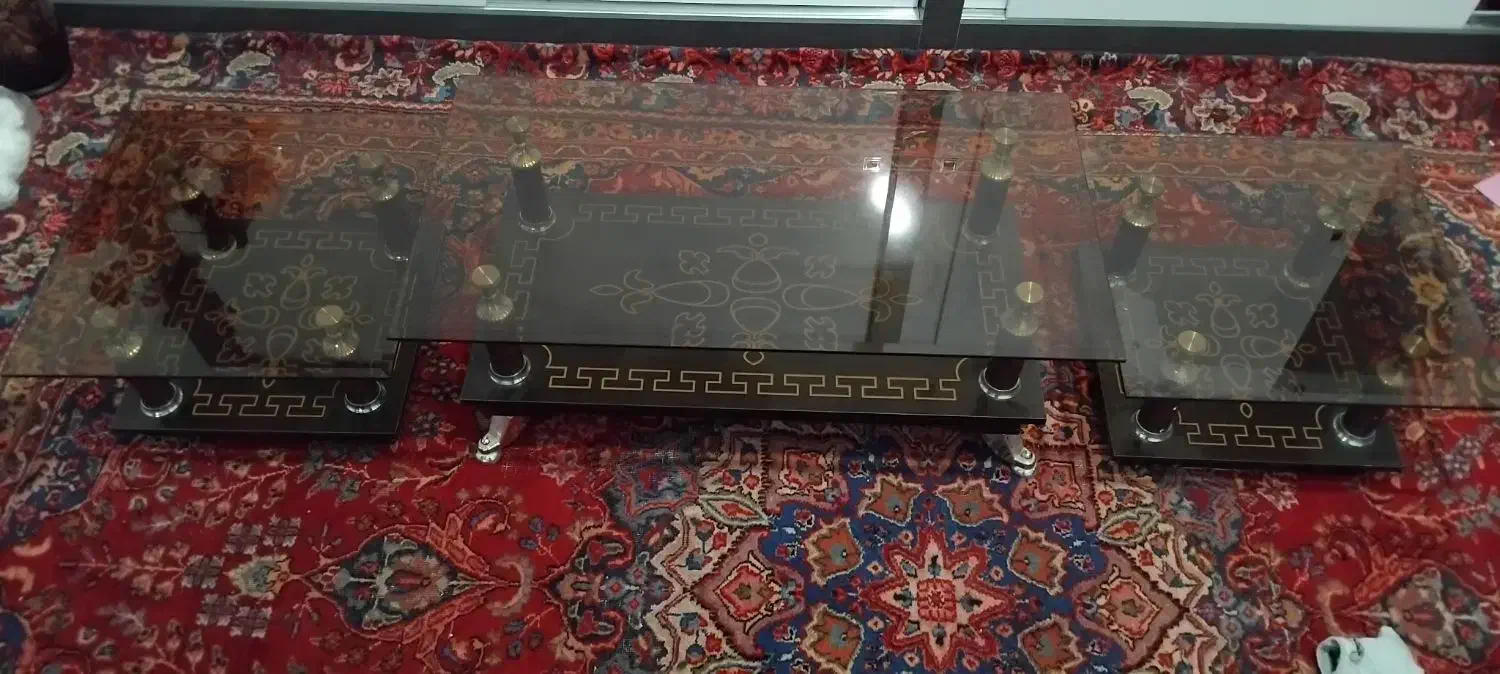 مبل ۲ملیون.میزها ۴۰۰ پیراهن مبل هم دارم۳۰۰ بوفه۷۰۰|مبلمان خانگی و میز عسلی|صوفیان, |دیوار