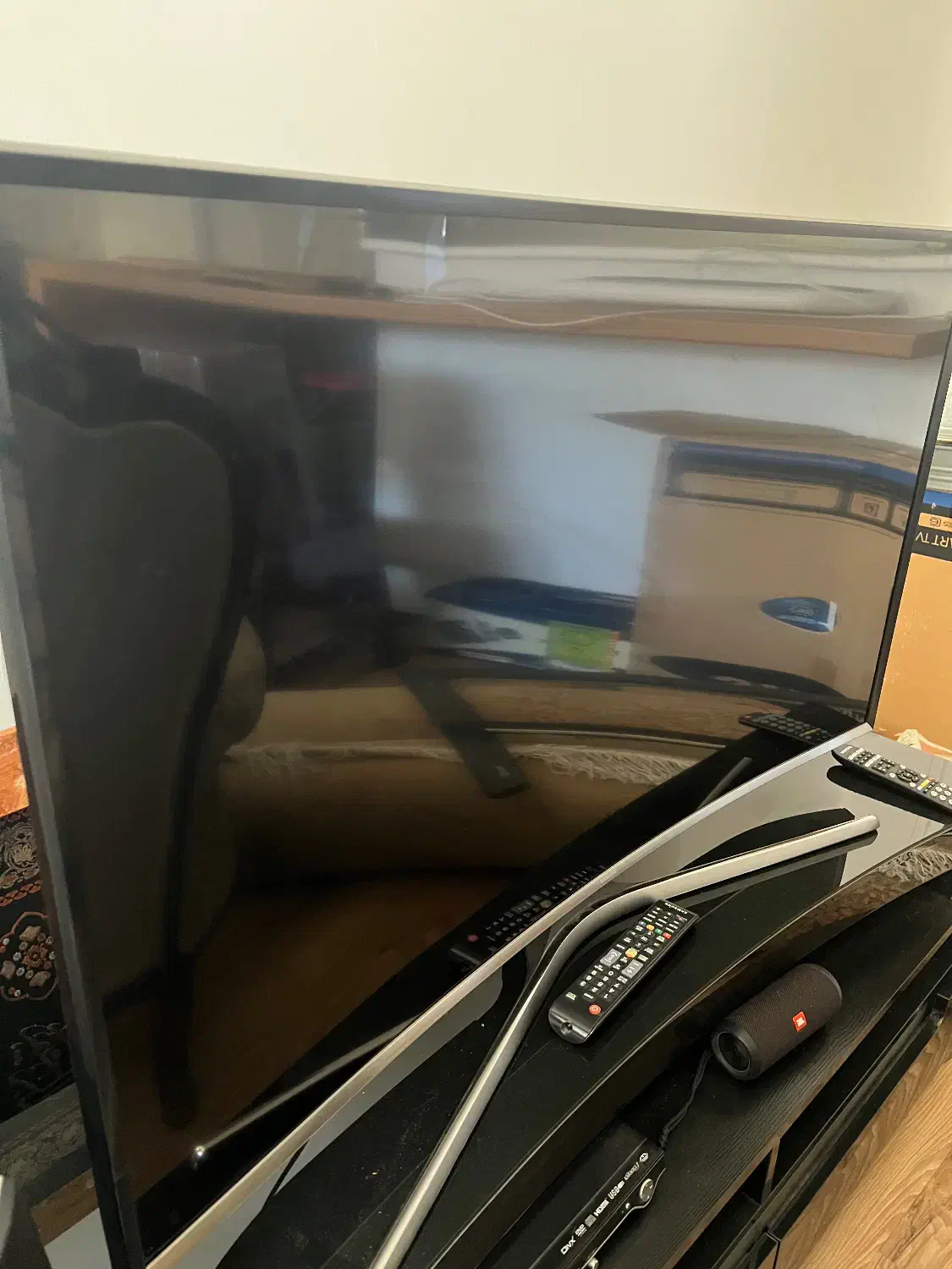 تلویزیون|تلویزیون و پروژکتور|رشت, چله خانه|دیوار