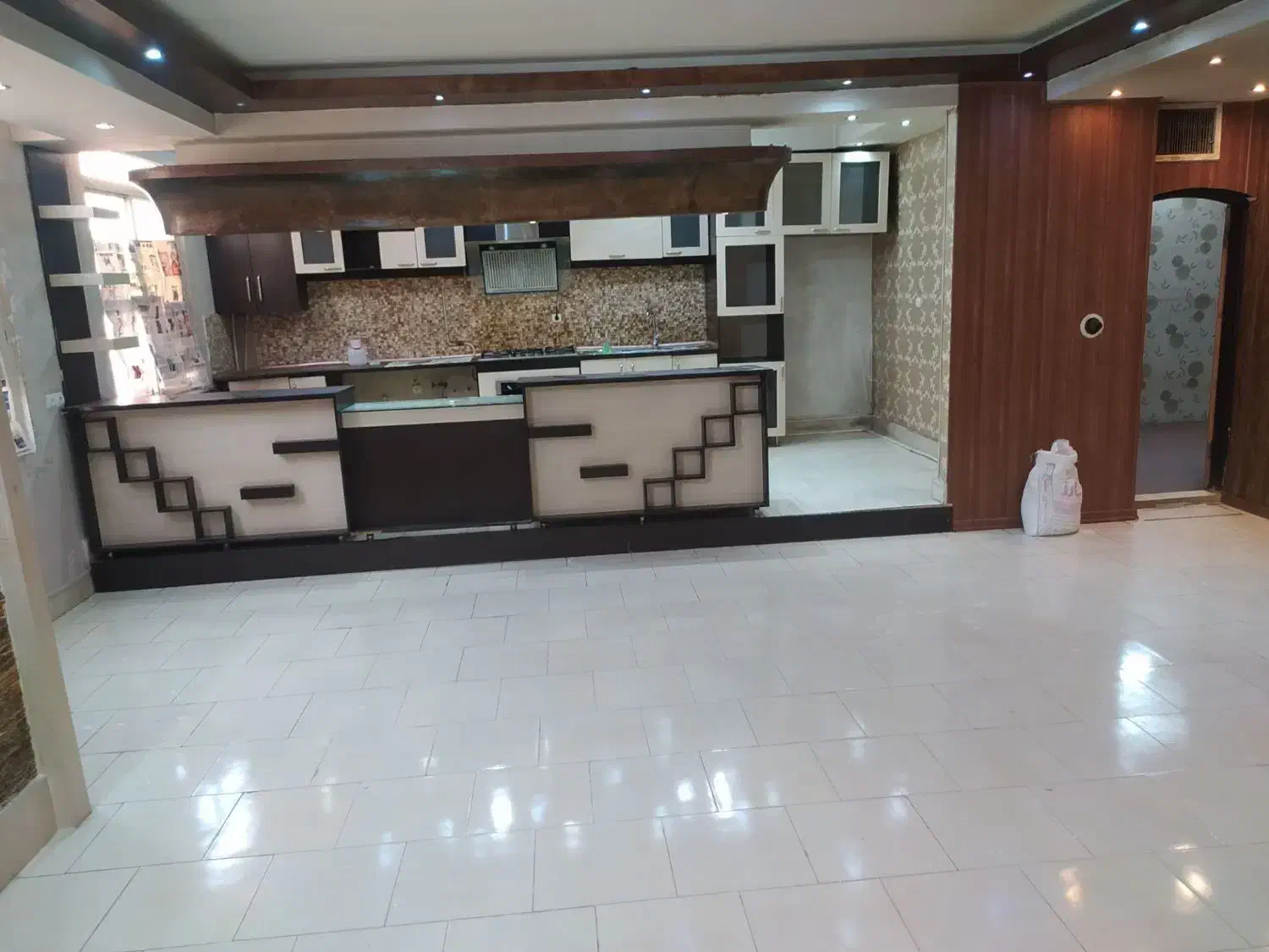 فروش یک دستگاه اپارتمان در کشاورز ۵/۵|اجارهٔ آپارتمان|مشهد, نوید|دیوار