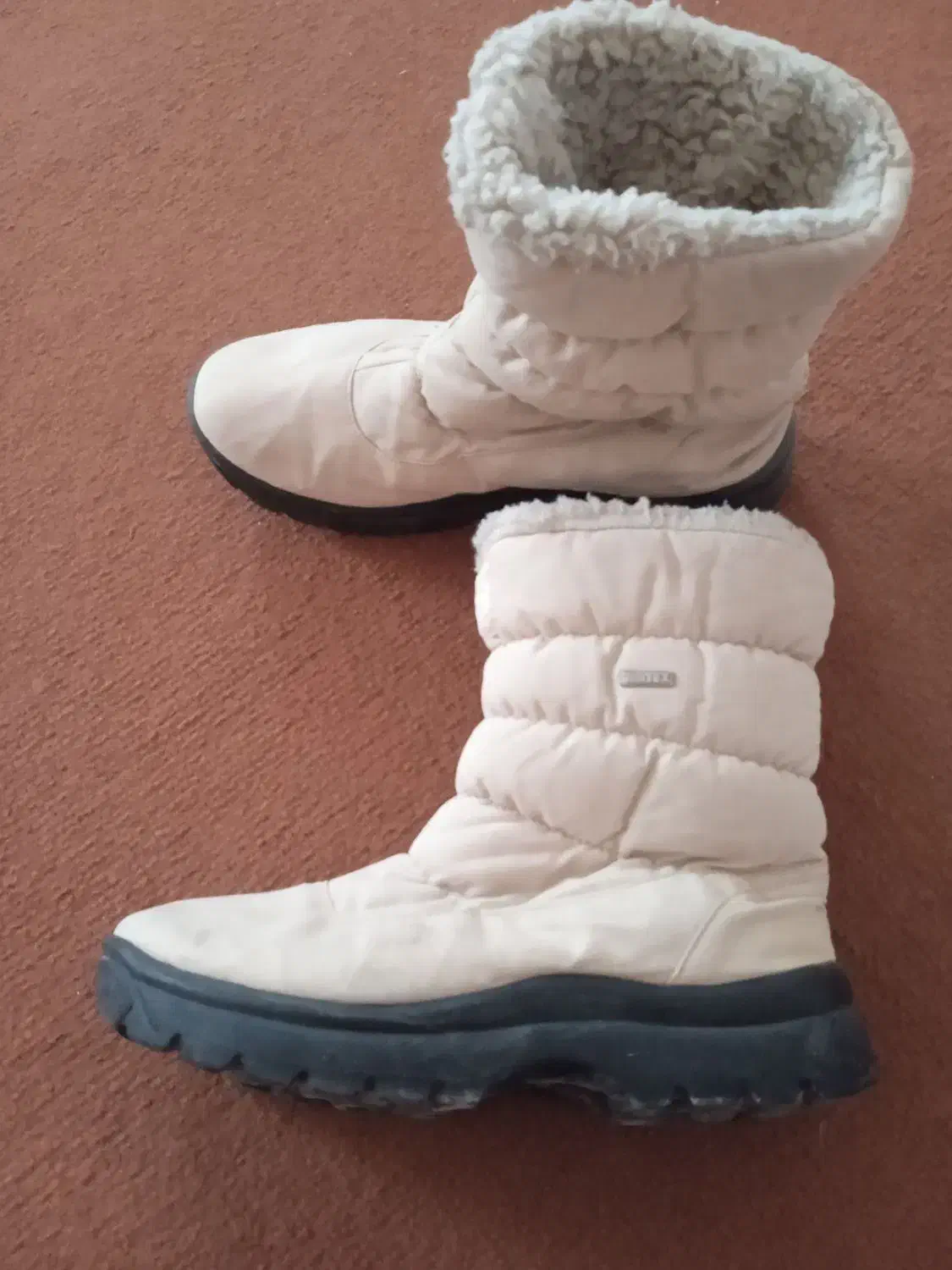 نیم بوت زنانه خزدار سایز 37-38|کیف، کفش، کمربند|زاهدان, |دیوار