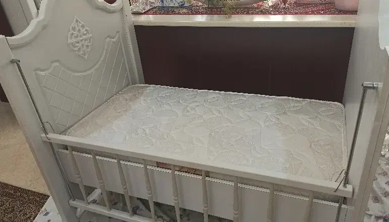 تخت خواب نوزاد|تخت و صندلی بچه|تهران, کوی بیمه|دیوار