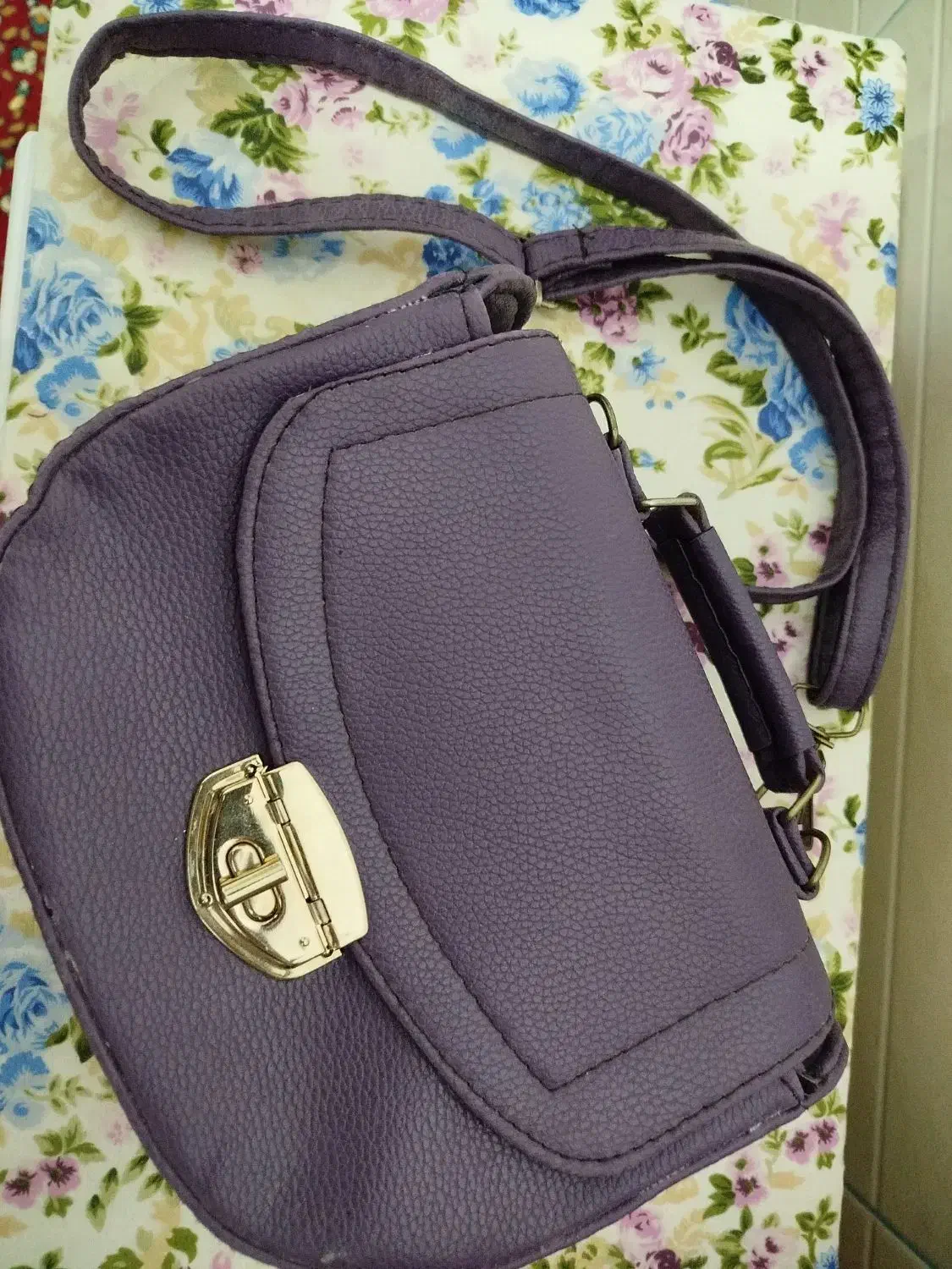 کیف|کیف، کفش، کمربند|برازجان, |دیوار