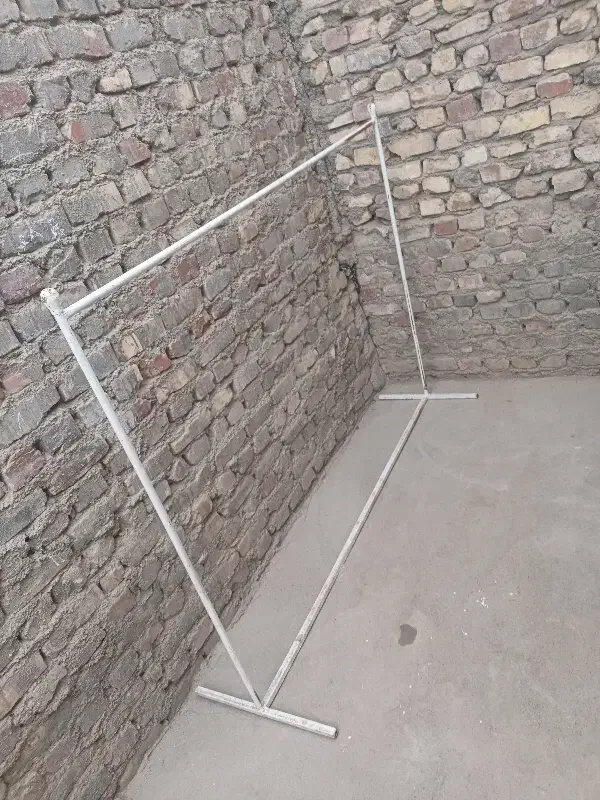 رگال|بندرخت و رخت‌آویز|زابل, |دیوار