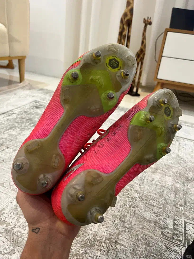 کفش استوک فوتبال|تجهیزات ورزشی|بروجرد, |دیوار