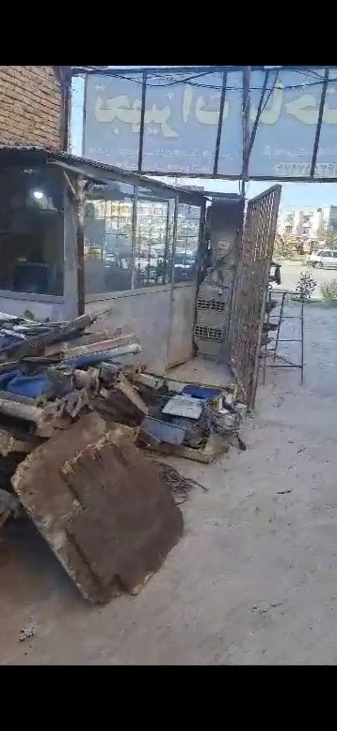 فروش اتاقک اهنی ۴تگه ۲در۳ سالم|ماشینآلات صنعتی|پارسآباد, |دیوار