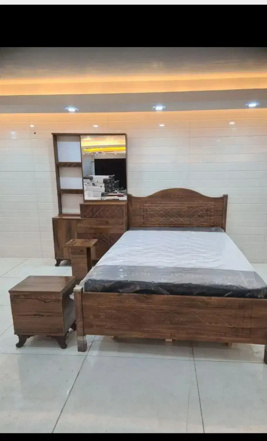 تخت خواب در فروشگاه مادر بعد از پل سینا|تخت و سرویس خواب|مسجد سلیمان, |دیوار