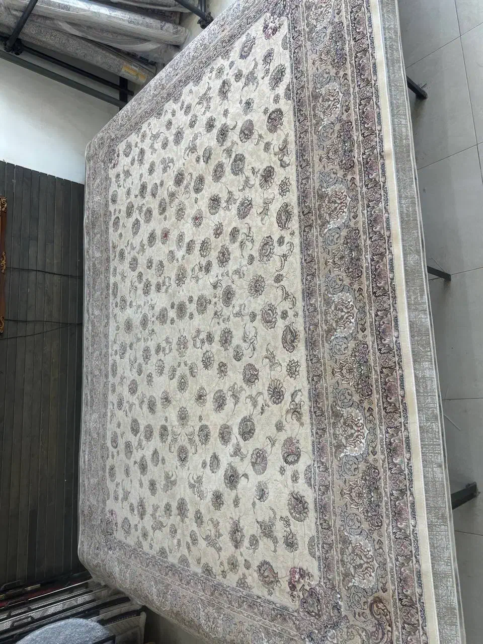 فرش تخفیفی نخ ابریشم و اکرولیک|فرش|آران و بیدگل, |دیوار