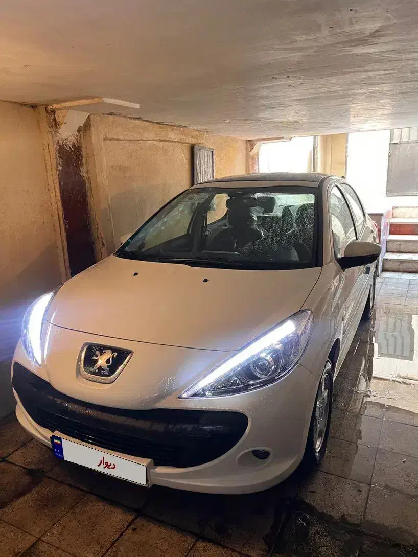 ماشین بدون کارکرد میباشد|خودرو سواری و وانت|تهران, جی|دیوار