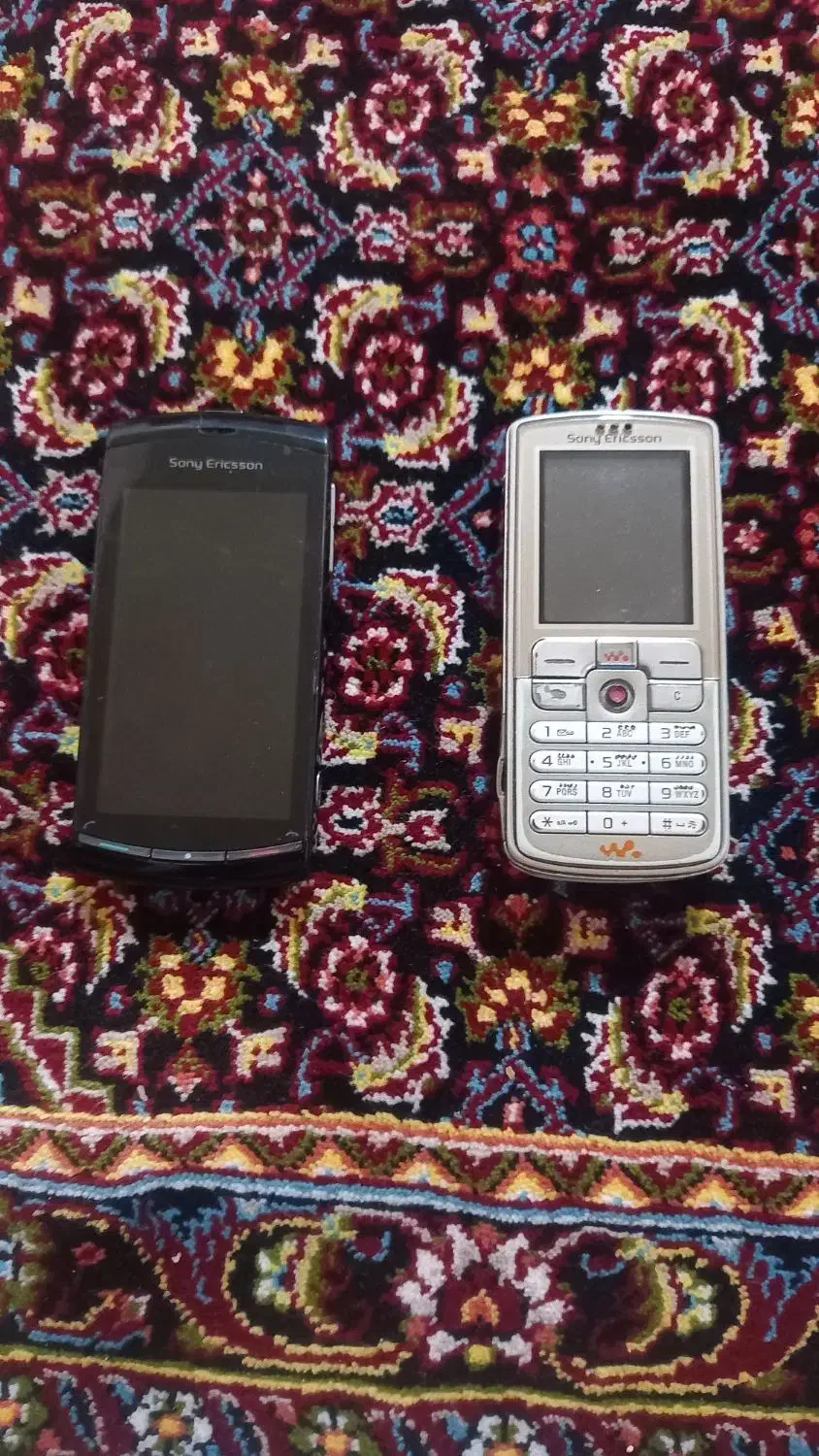 گوشی قدیمی ۲تا(سونی اریکسون)|موبایل|ابهر, |دیوار