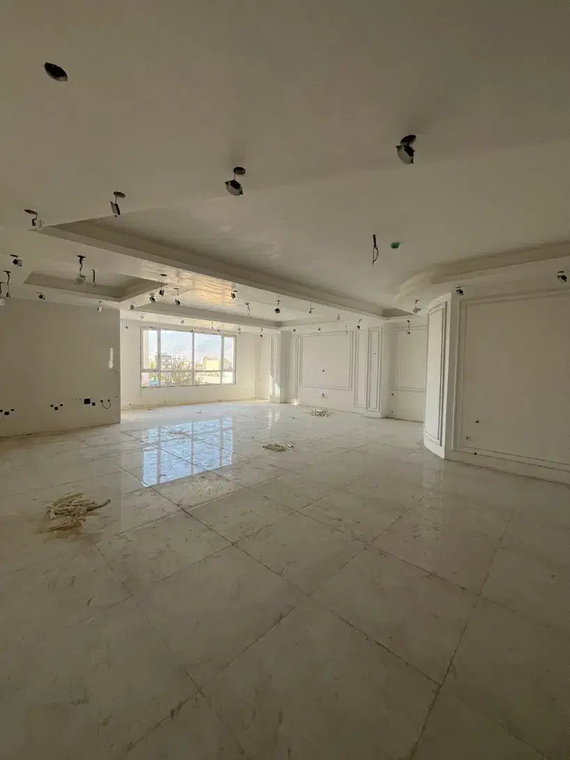 آپارتمان ۱۳۸متری ۳نبش گلسرخی|فروش آپارتمان|بروجرد, |دیوار