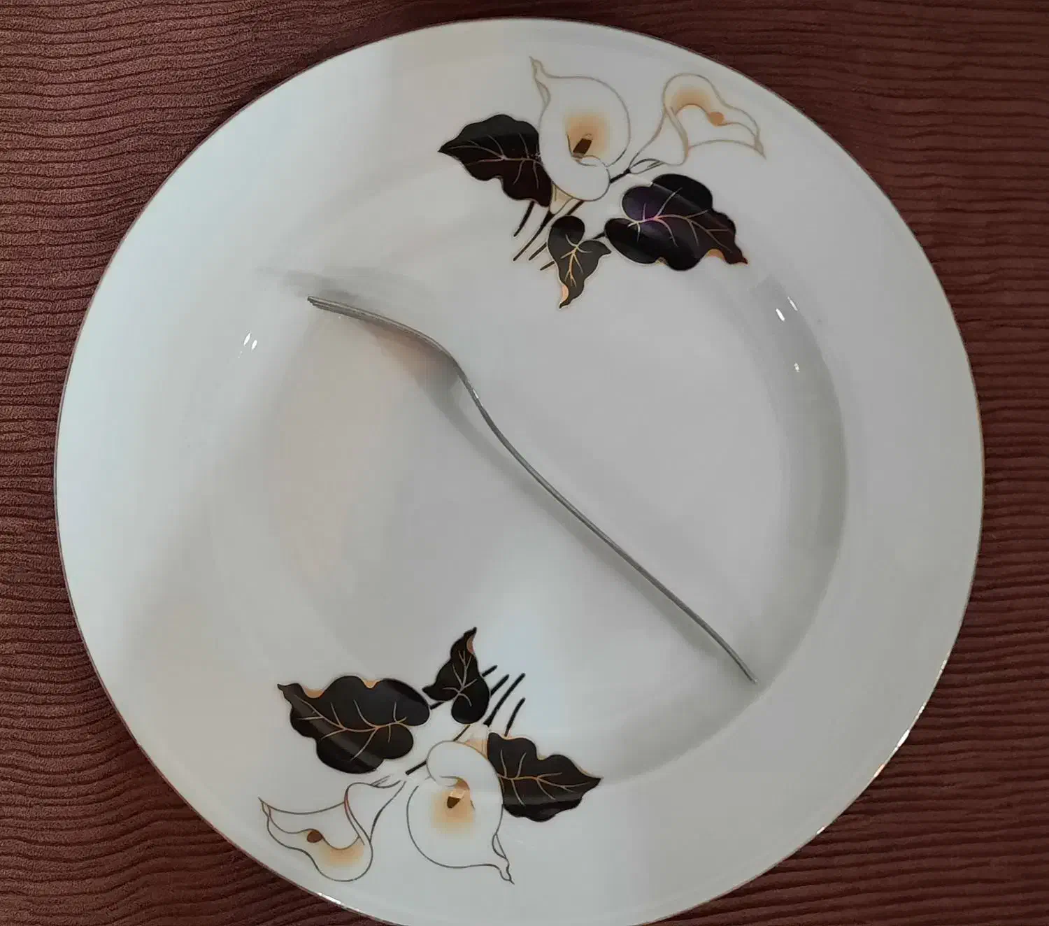 ظروف آرکوپال وچینی.میزتلفن.|ظروف سرو و پذیرایی|اراک, |دیوار