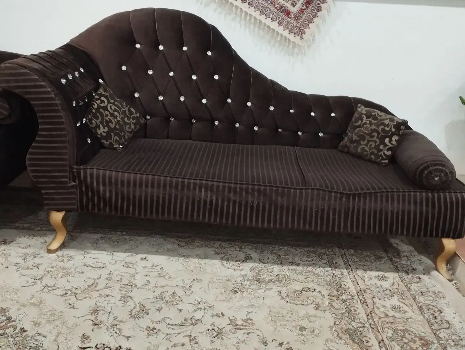 مبل|مبلمان خانگی و میز عسلی|قائن, |دیوار