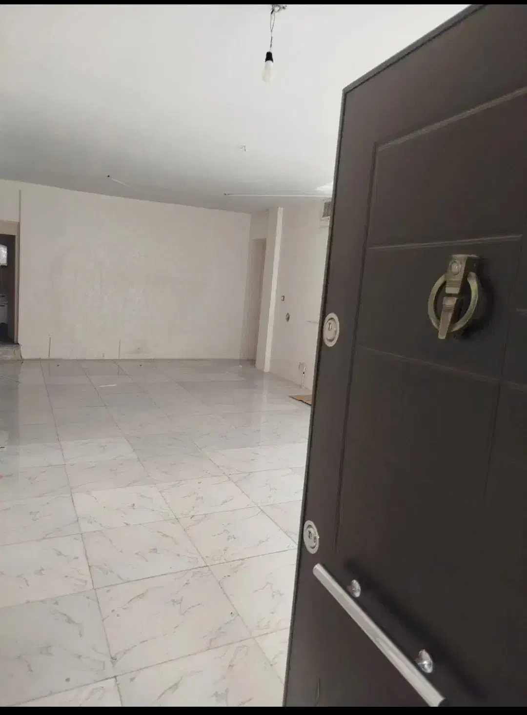 واحد اداری تجاری مطهری/130متر/تخلیه|اجارهٔ دفتر کار، اتاق اداری، مطب|خرم‌آباد, |دیوار