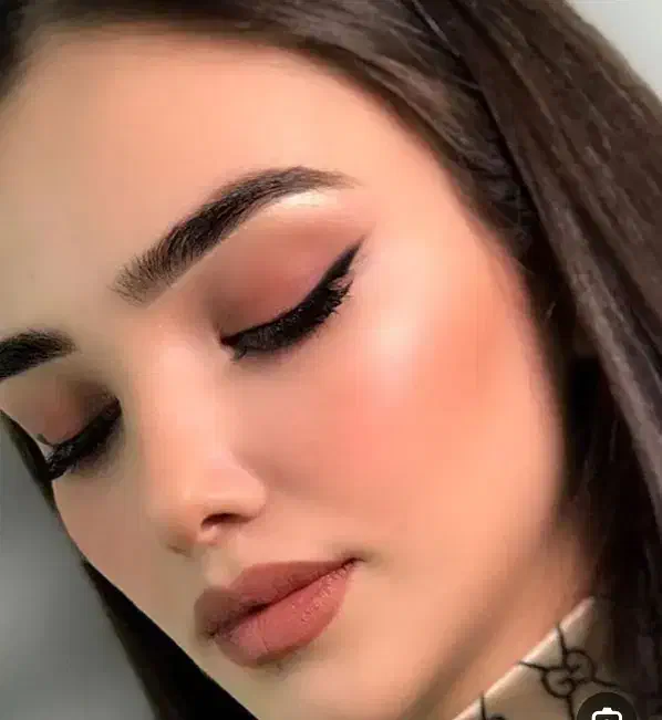 انواع میکاپ تخصصی ٪ تخفیف یلدا|خدمات آرایشگری و زیبایی|سنندج, |دیوار