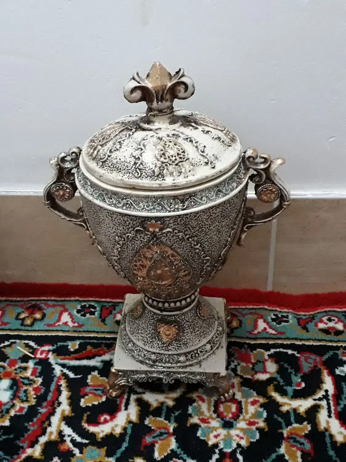 اشیای عتیقعه|کلکسیون اشیاء عتیقه|قم, زنبیل آباد|دیوار