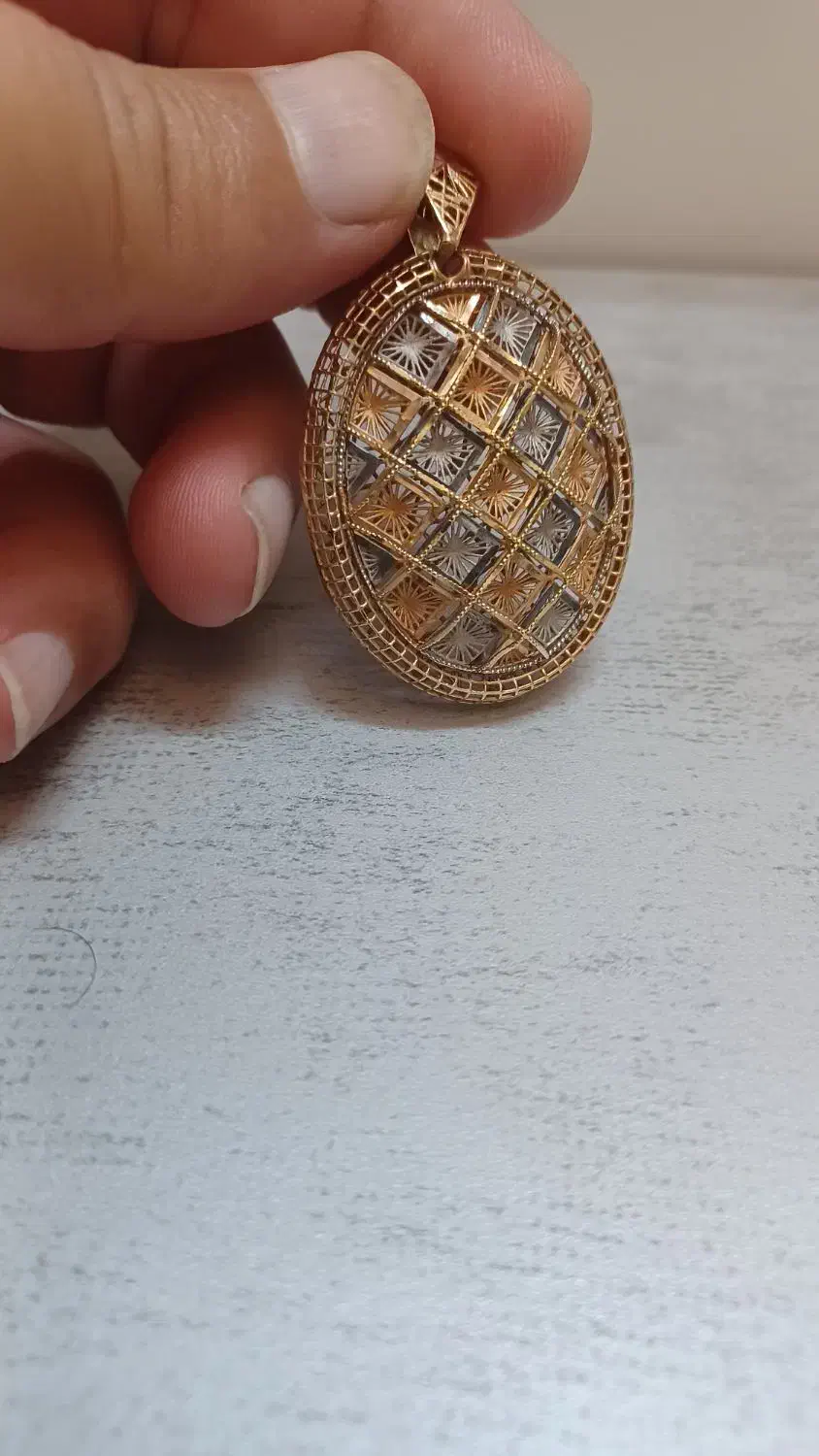 فروش مقداری طلا|جواهرات|قم, چهل درخت‎|دیوار