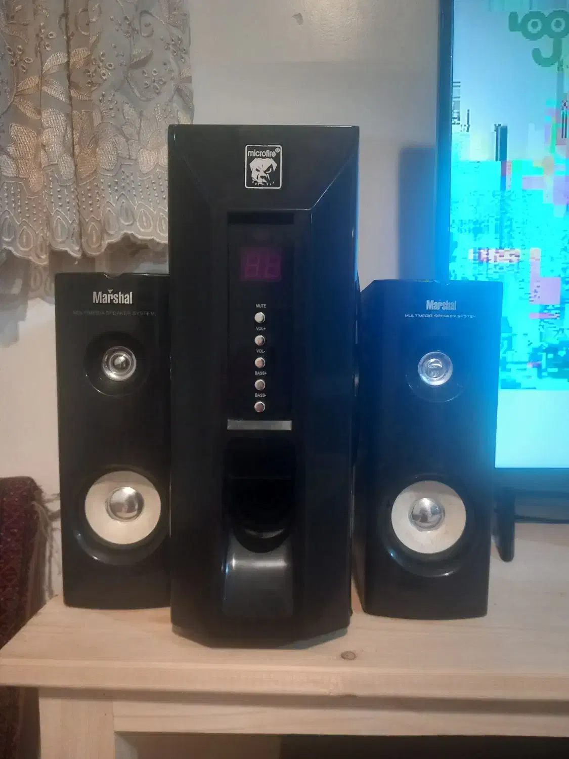 اسپیکر|سیستم صوتی خانگی|بومهن, |دیوار