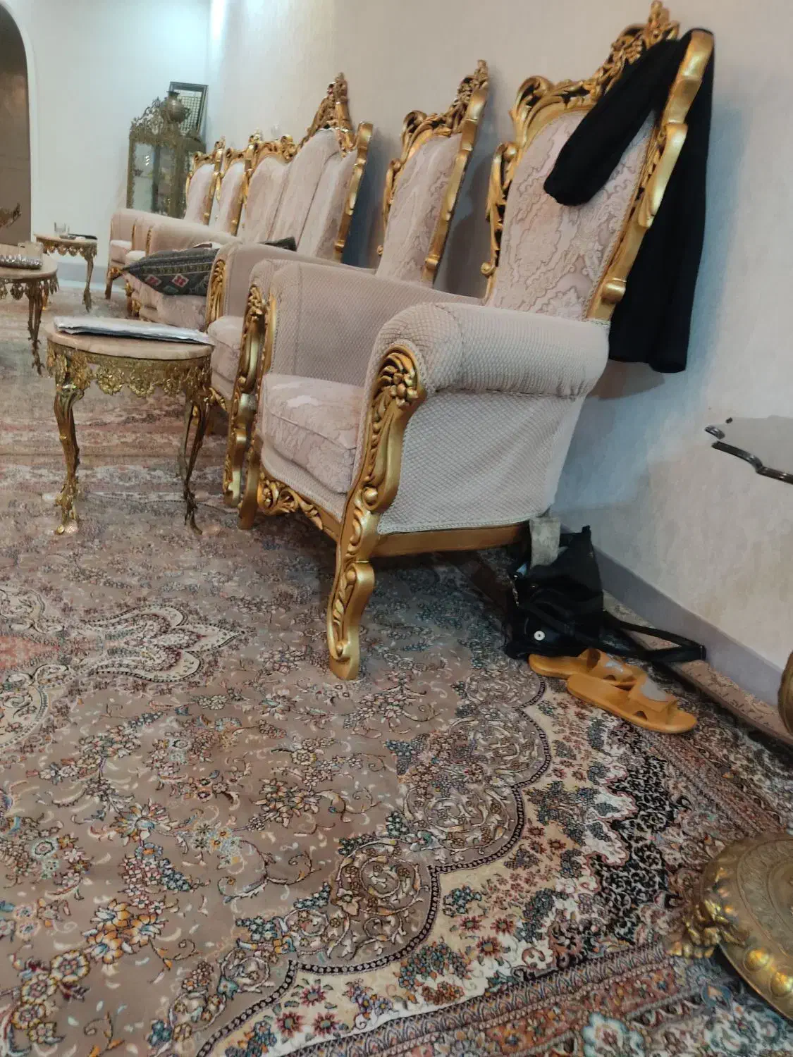 مبل سلطنتی 9نفره|مبلمان خانگی و میز عسلی|قم, باجک دو|دیوار