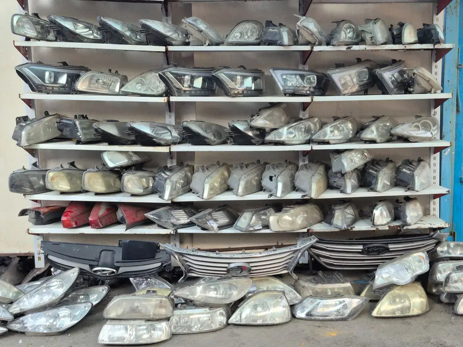 استوک قطعات چراغ سپر|قطعات یدکی و لوازم جانبی|مشهد, کوی المهدی|دیوار