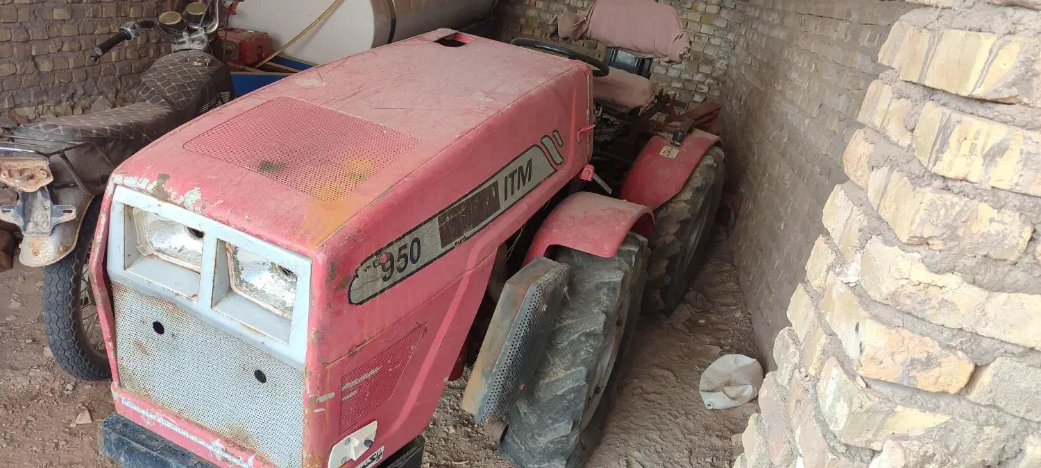 تراکتور گلدونی 950|خدمات باغبانی و درختکاری|مهریز, |دیوار