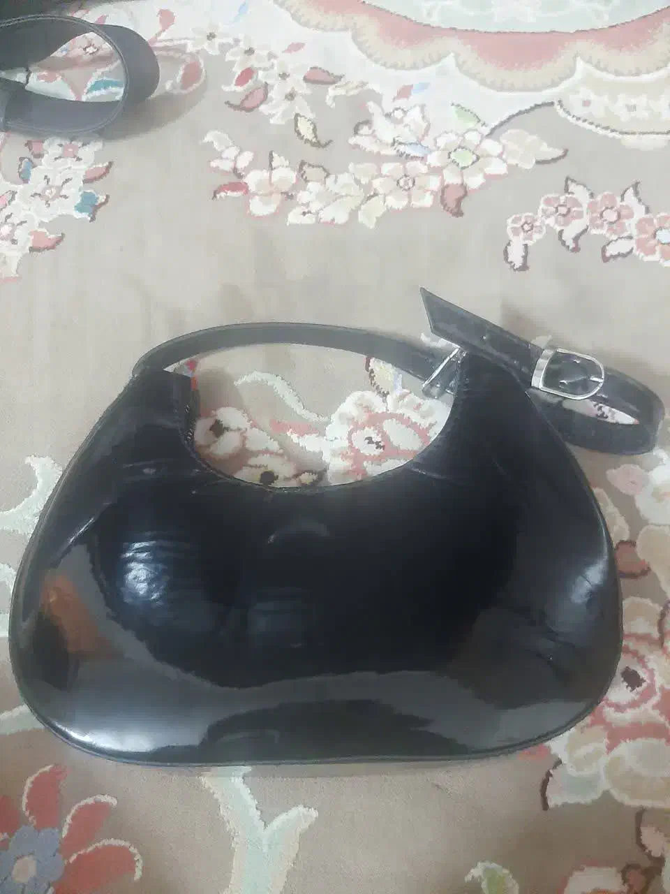 کیف دستی|کیف، کفش، کمربند|قم, انسجام|دیوار