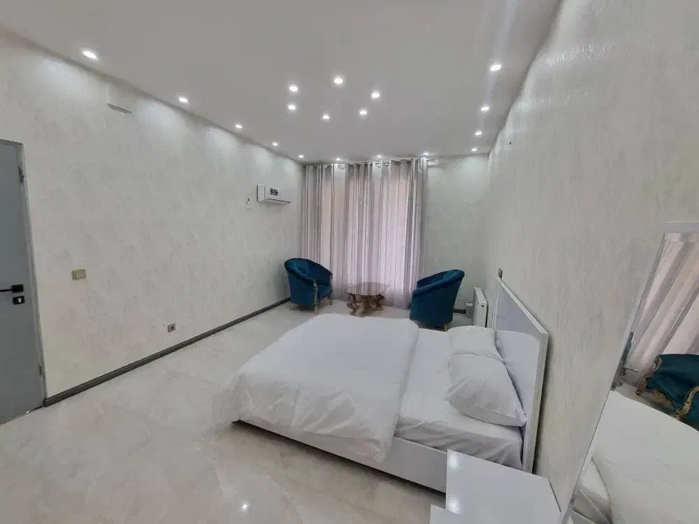 آپارتمان سه خواب ۲۴۰ متری مبله در شیراز، بالاشهر|اجارهٔ کوتاهمدت آپارتمان و سوئیت|شیراز, فرهنگ شهر|دیوار