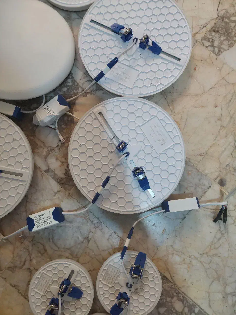 لامپ سقفی روکار تمام نور گرد|لامپ و چراغ|قوچان, |دیوار