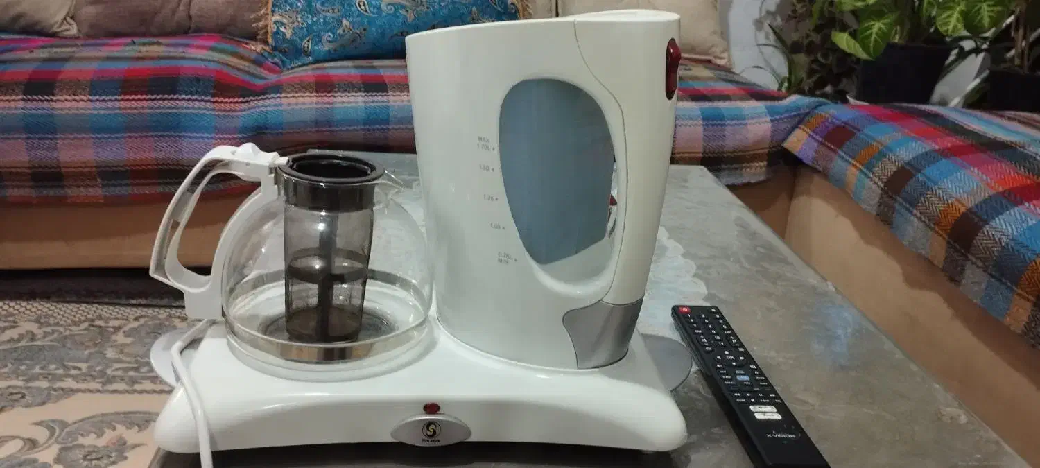 یک کتری چای ساز بدون قوری|سماور، چای‌ساز، قهوه‌ساز|بروجرد, |دیوار