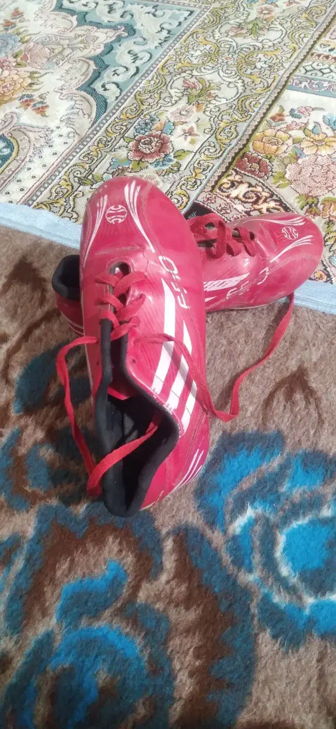 کفش فوتبال روی چمن|کفش و لباس بچه|نورآباد, |دیوار