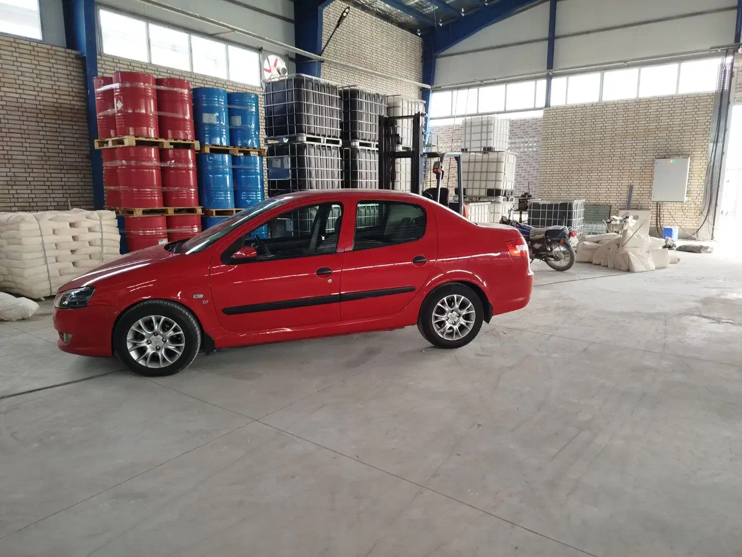 رانا 95 قرمز|خودرو سواری و وانت|زاویه, |دیوار