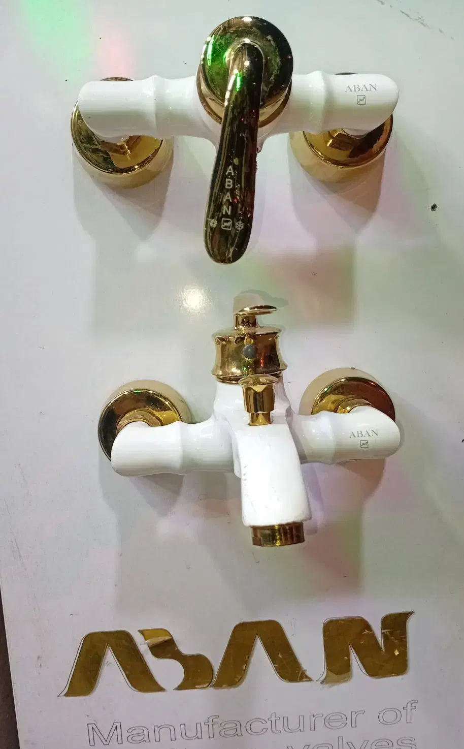 تعویض شیر آلات نو با شیرآلات کهنه|لوازم سرویس بهداشتی|کنگاور, |دیوار