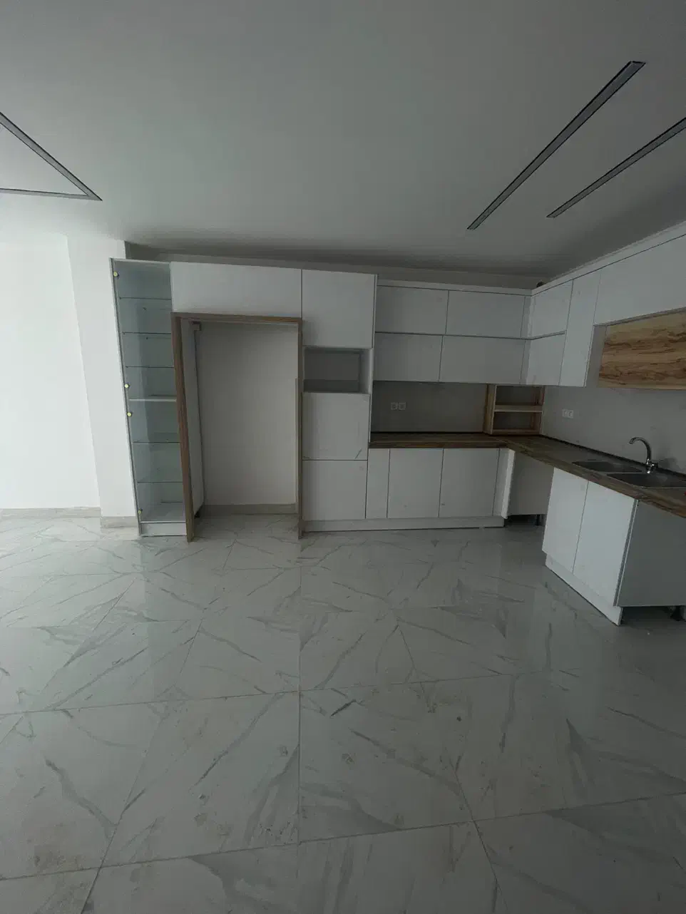 اپارتمان ۱۰۰متری سرگل|اجارهٔ آپارتمان|رشت, معلم|دیوار